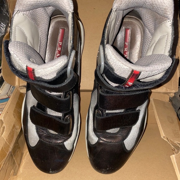 Prada boots mens used has marker marks on the toe section - Picture 8 of 8